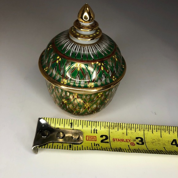 Vintage Thai Benjarong Porcelain Bowl w/Lid Hand Painted Enamel Gold - Picture 6 of 6